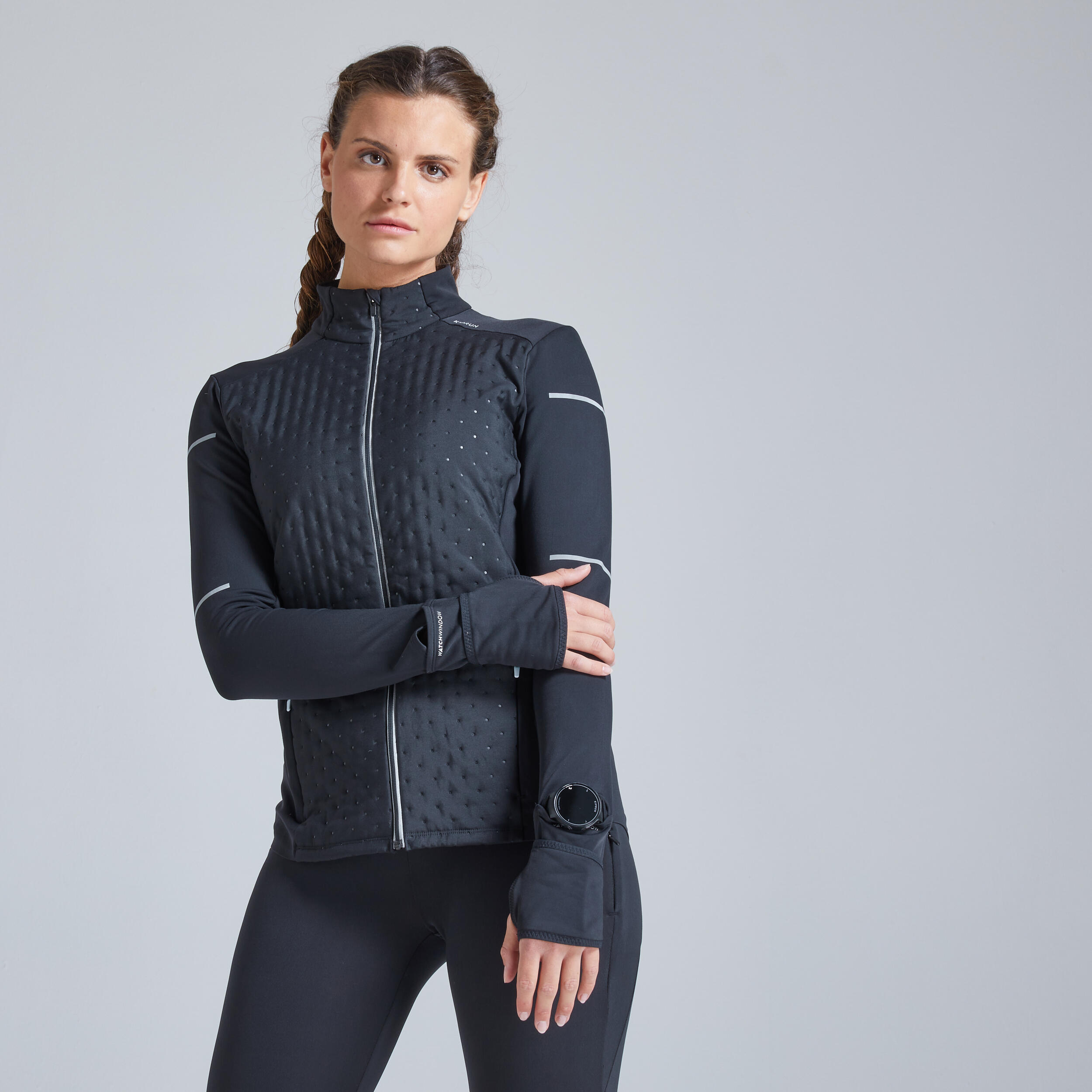 ژاکت طراحی شده برای دویدن در هوای سرد